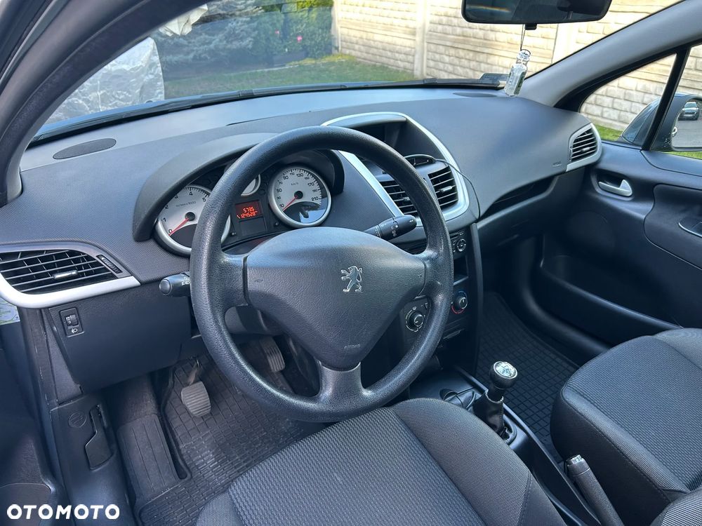Peugeot 207 1.4 16V Trendy - 8