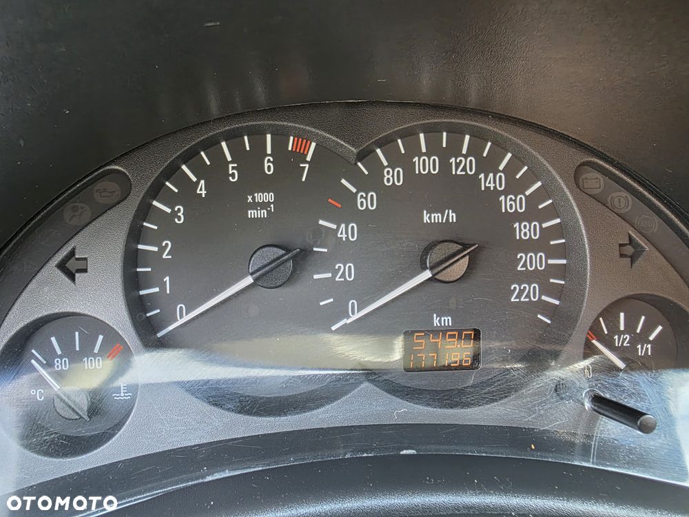 Opel Corsa 1.2 16V Cosmo - 17