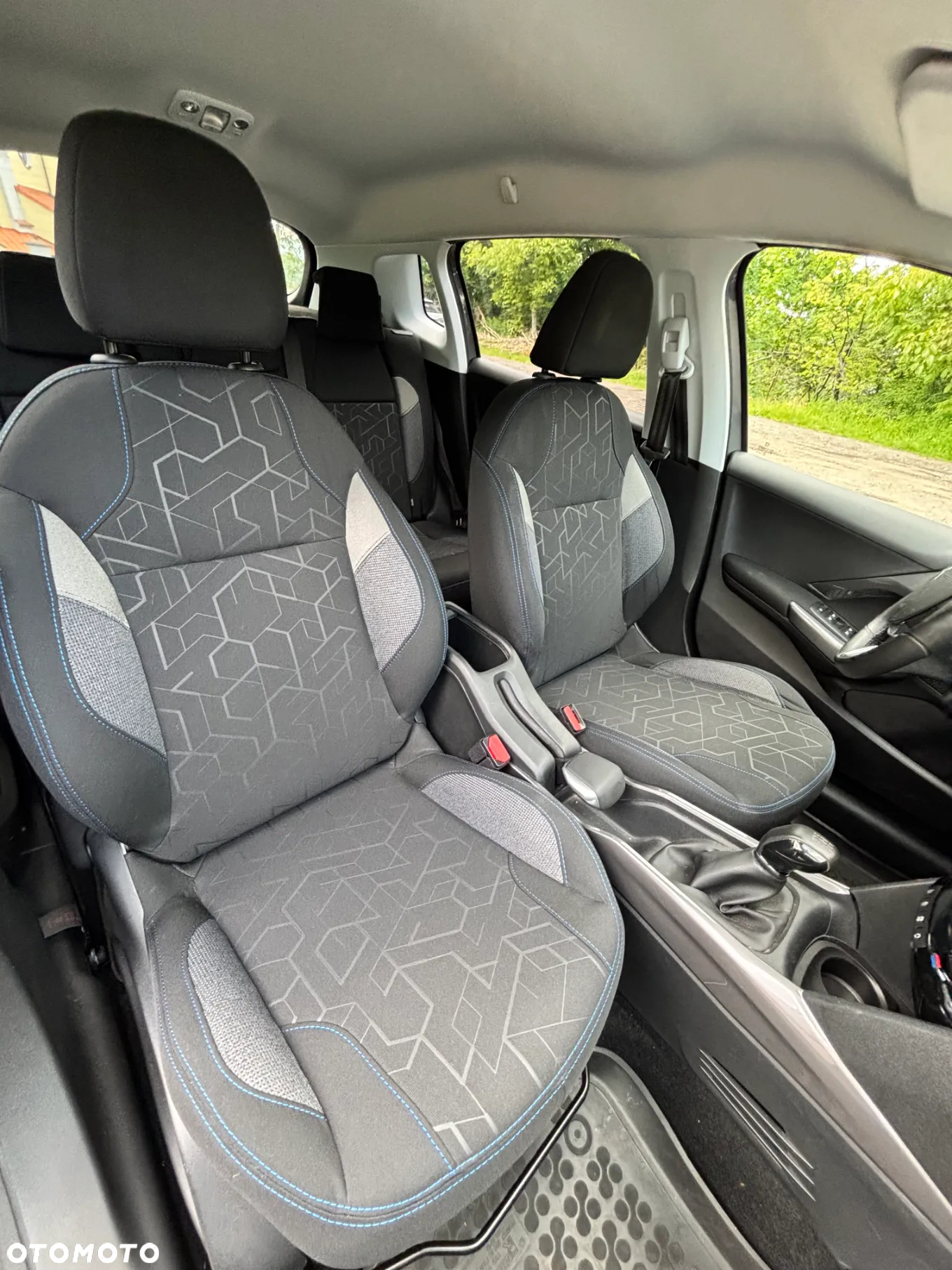 Peugeot 2008 - 11