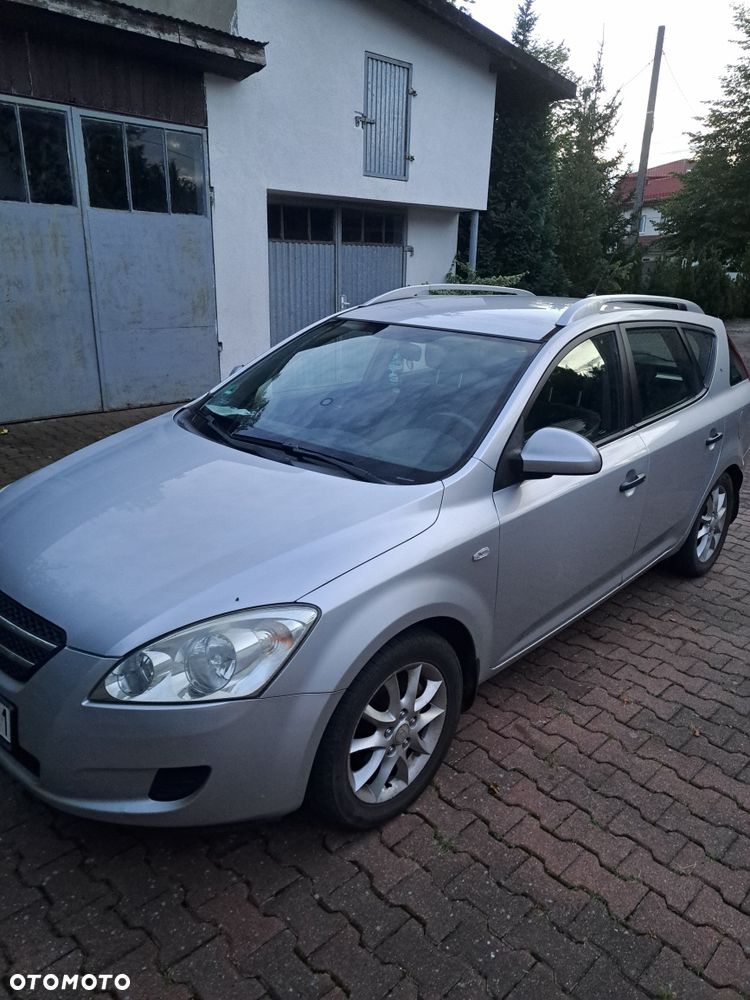 Kia Ceed - 6