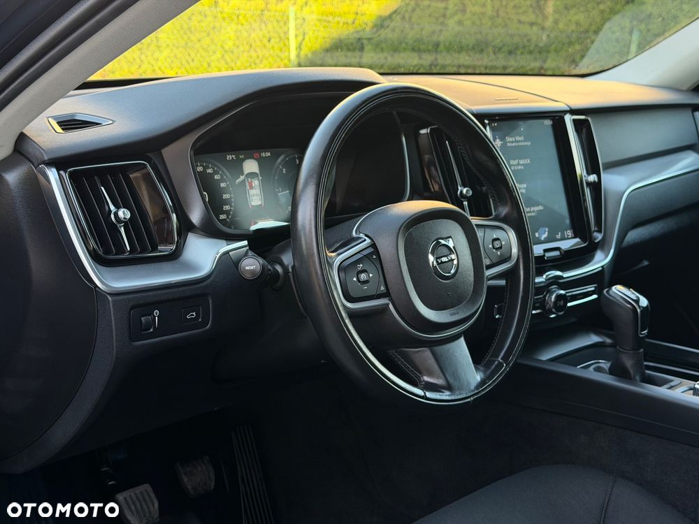 Volvo XC 60 D4 AWD Momentum - 19