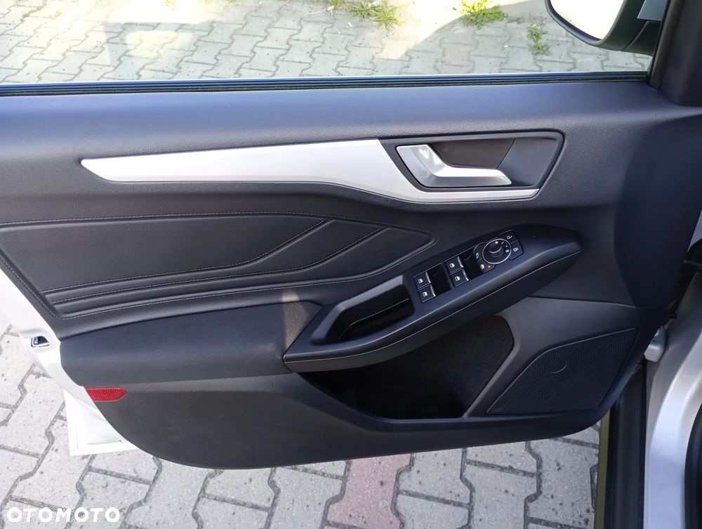 Ford Focus 1.5 EcoBlue Start-Stopp-System TITANIUM STYLE - 35
