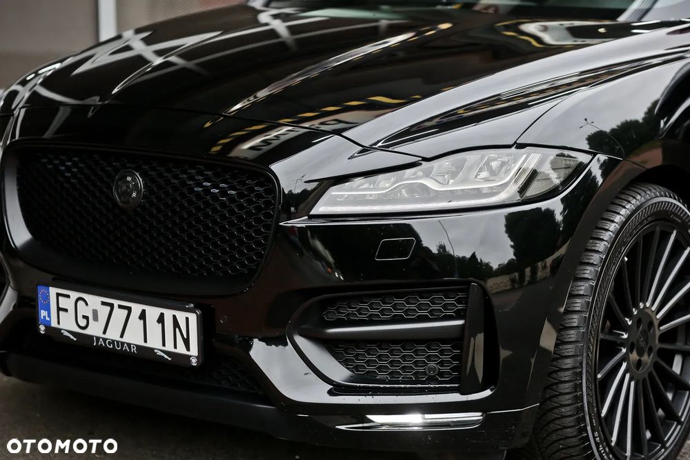 Jaguar F-Pace 2.0 i4P AWD Prestige - 4
