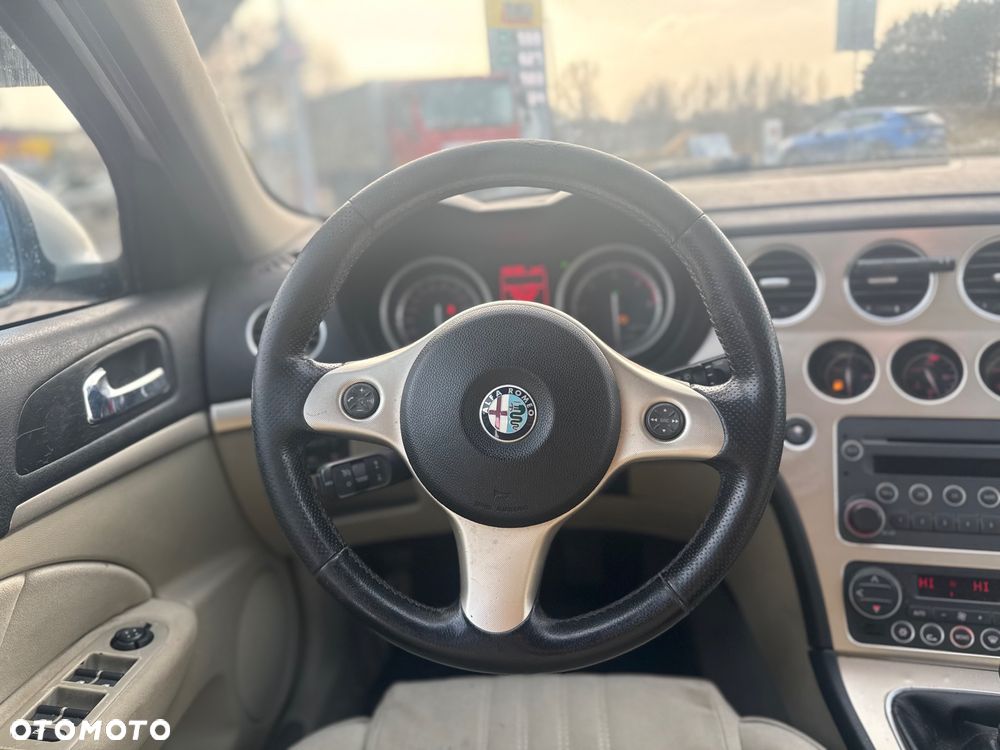 Alfa Romeo 159 1.9 JTDM 8V DPF Distinctive - 27