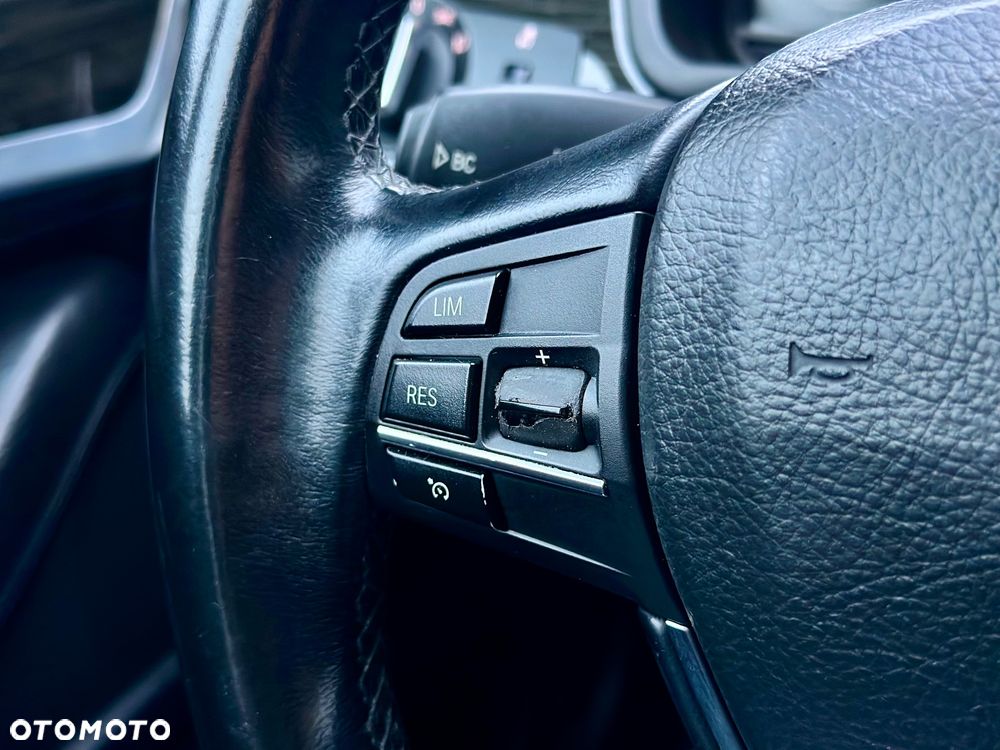 BMW Seria 5 520d Luxury Line - 16