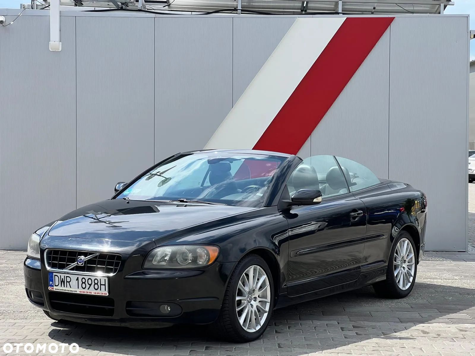 Volvo C70 2.4 Momentum - 1