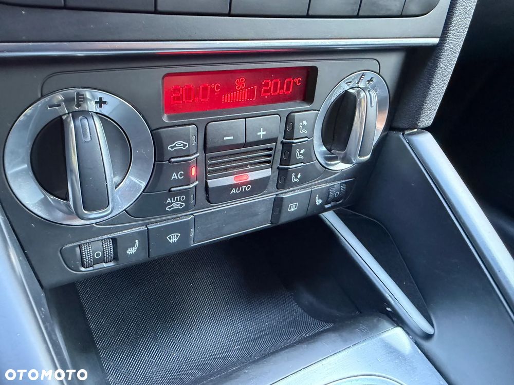 Audi A3 3-drzwiowe 1.4 TFSI S line Sportpaket - 19