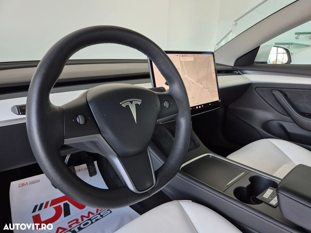 Tesla Model 3 Standard Reichweite Plus Hinterradantrieb - 11