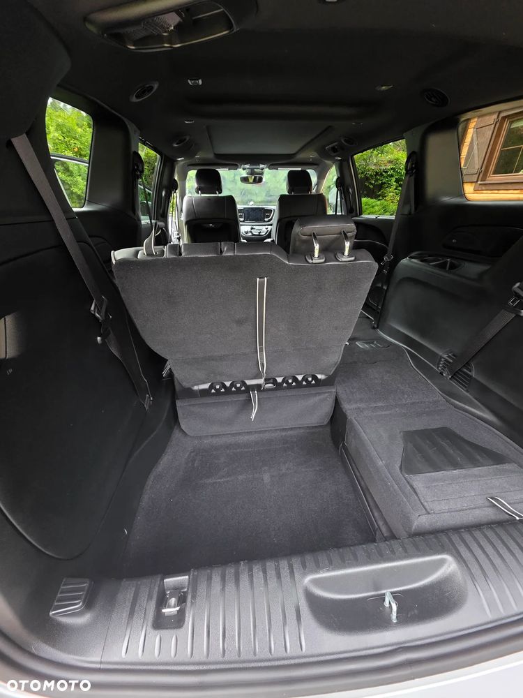 Chrysler Pacifica - 31