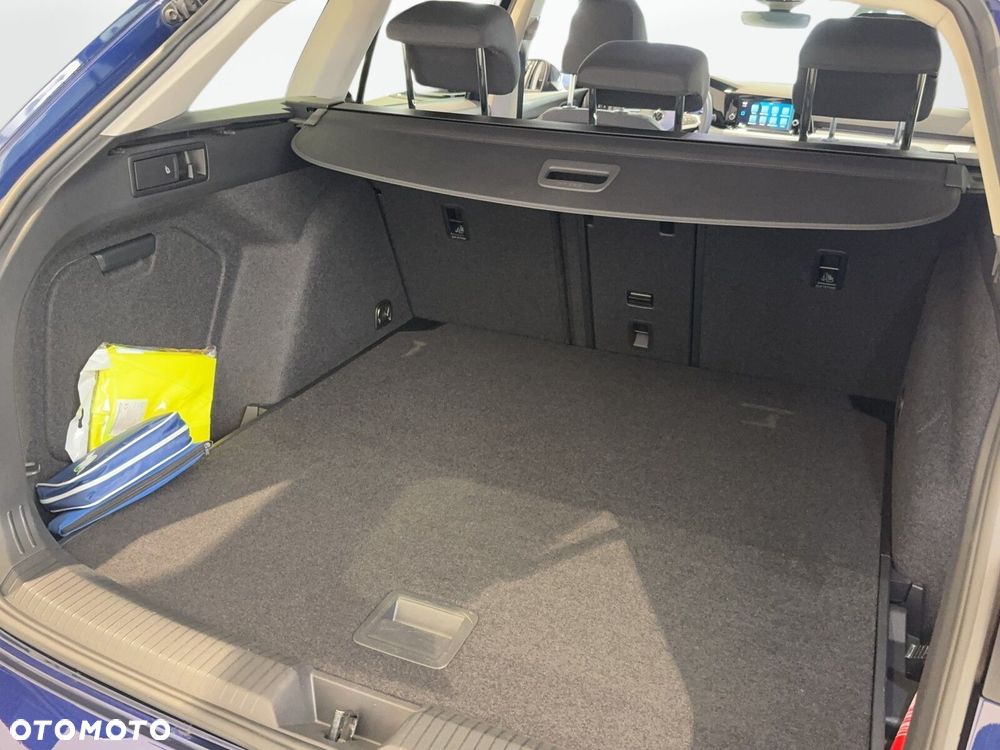 Volkswagen Golf Variant - 35