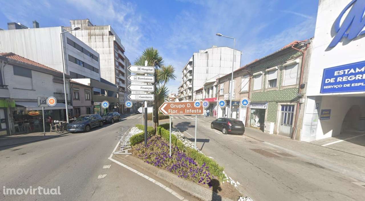 Moradia T5 c/ Jardim e garagem - Ao Centro de S. Mamede - Grande imagem: 3/17