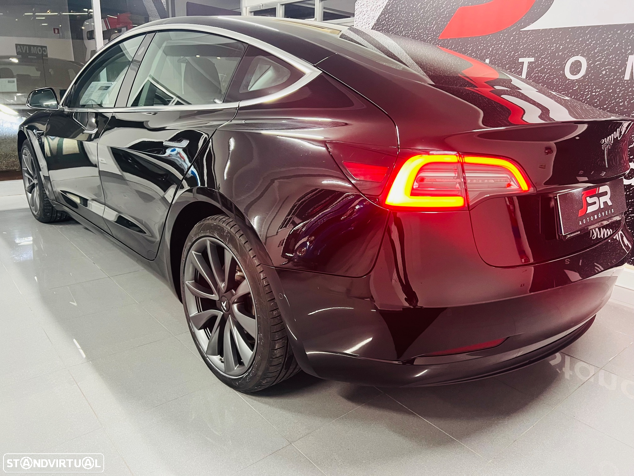 Tesla Model 3 Standard Range Plus RWD - 4
