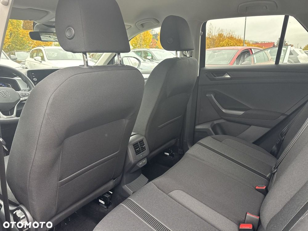 Volkswagen T-Roc - 18