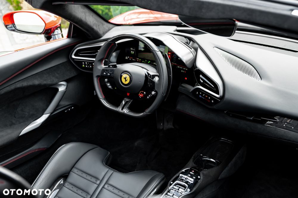 Ferrari 296 GTS - 30