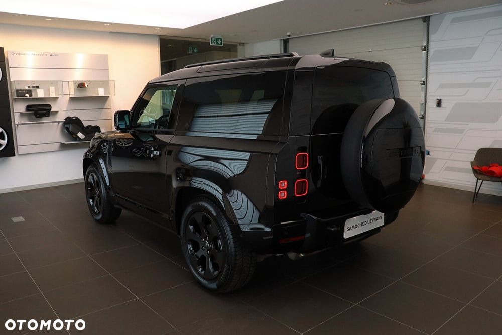 Land Rover Defender - 3