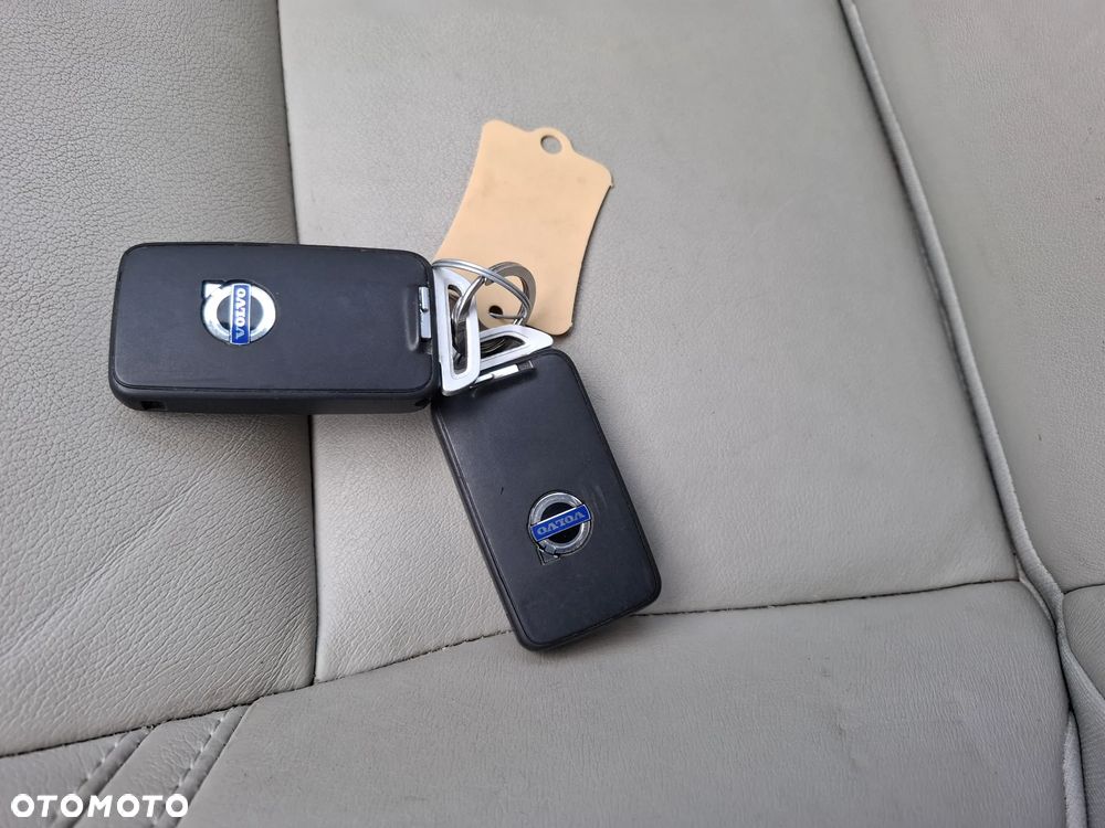 Volvo V40 D4 Geartronic You - 27