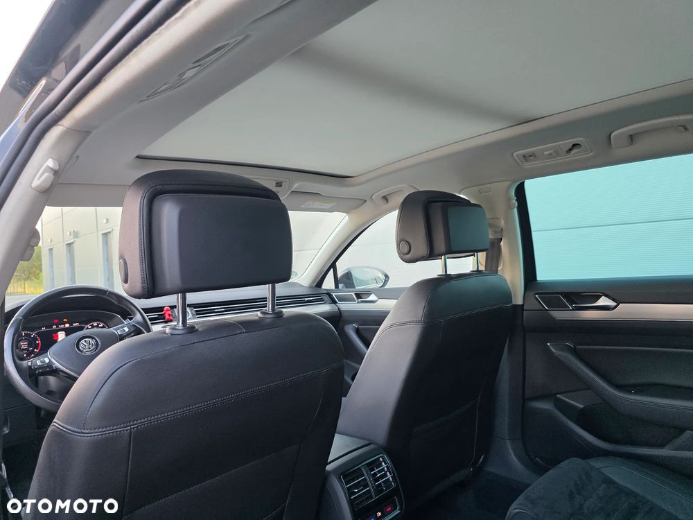 Volkswagen Passat 2.0 TDI SCR 4Mot DSG Highline - 18