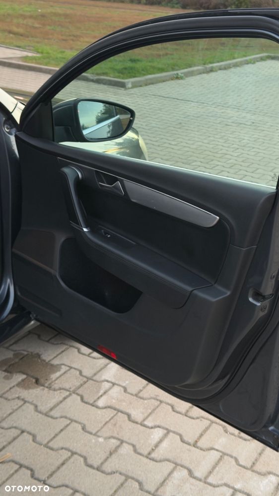 Volkswagen Passat - 16