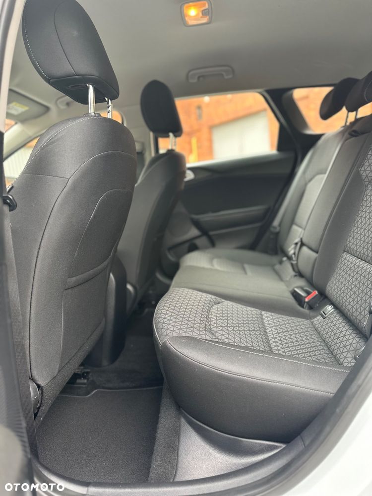 Kia Ceed 1.6 CRDi Eco-Dynamics+ (48V Mild-Hybrid) DCT7 Vision - 29