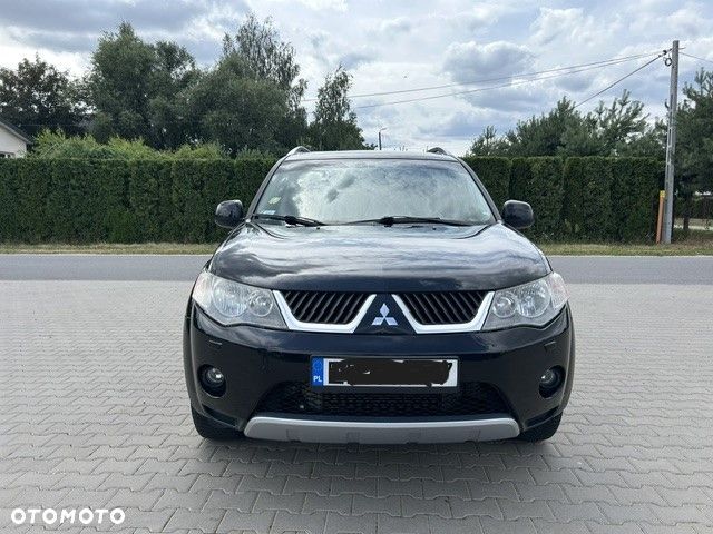 Mitsubishi Outlander 2.0 DID Intense + - 3