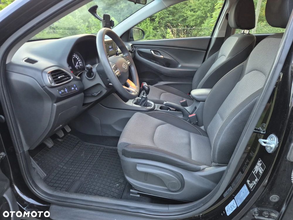 Hyundai i30 1.4 Classic + - 9