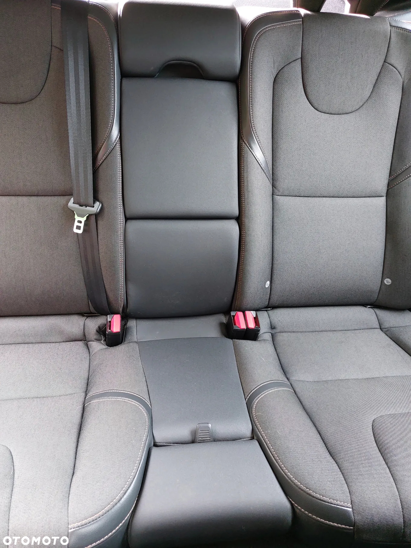 Volvo V40 Cross Country D2 Momentum - 29