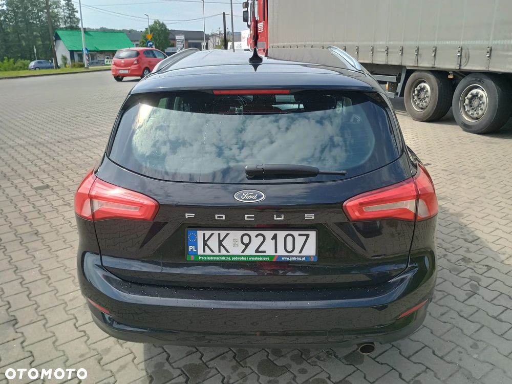 Ford Focus 1.0 EcoBoost Titanium - 12