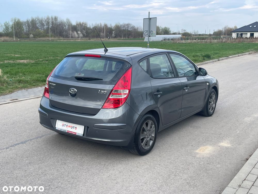 Hyundai i30 1.4 Classic + - 29