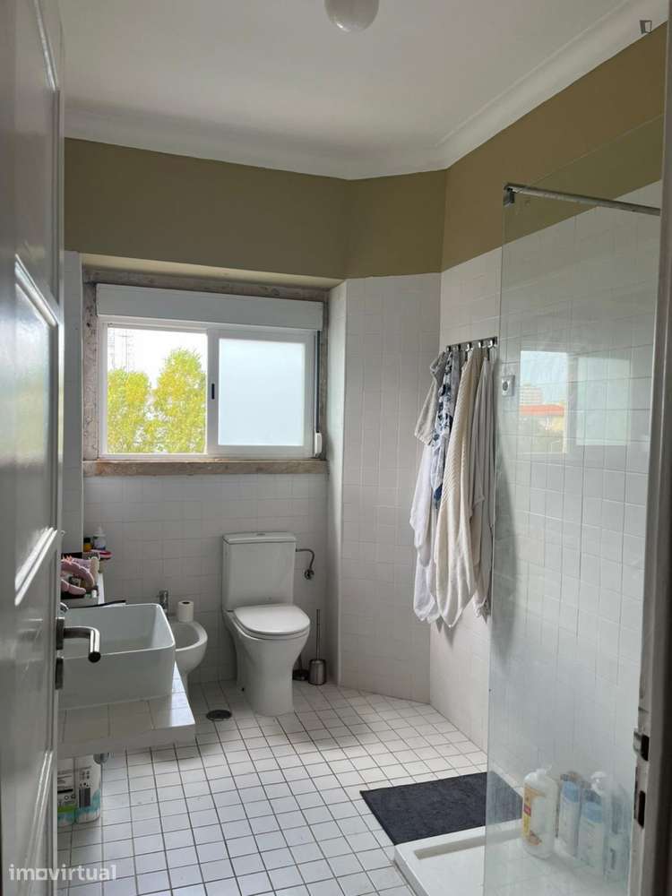 Quarto - localizado em Alvalade Lisbon - Grande imagem: 5/13