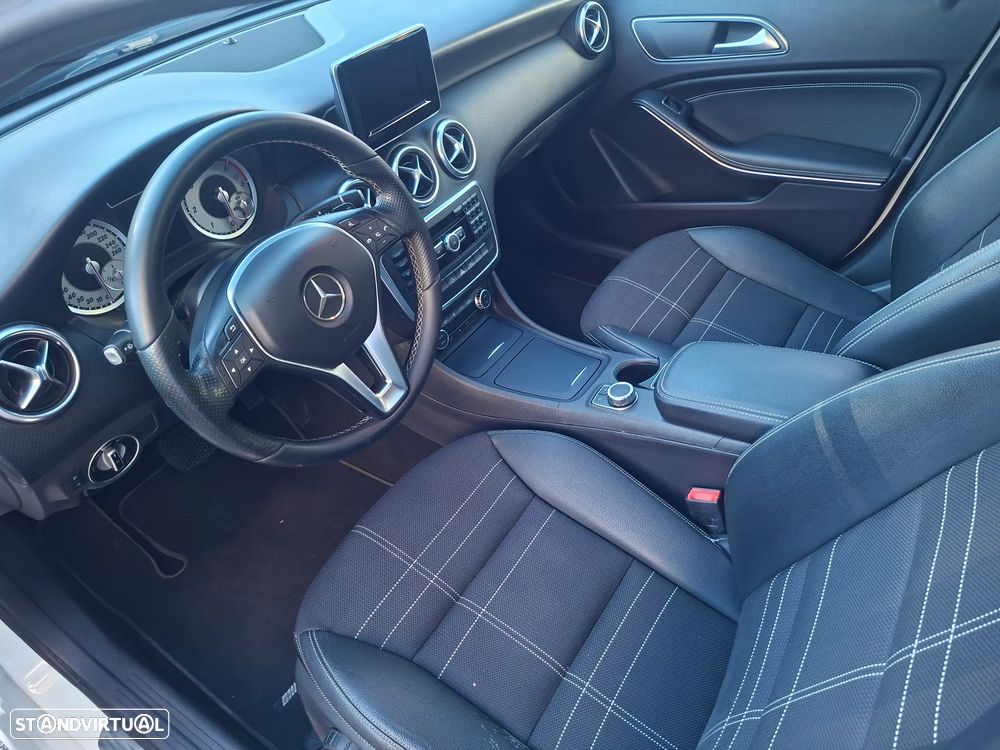 Mercedes-Benz A 200 CDI 4Matic 7G-DCT StreetStyle - 19