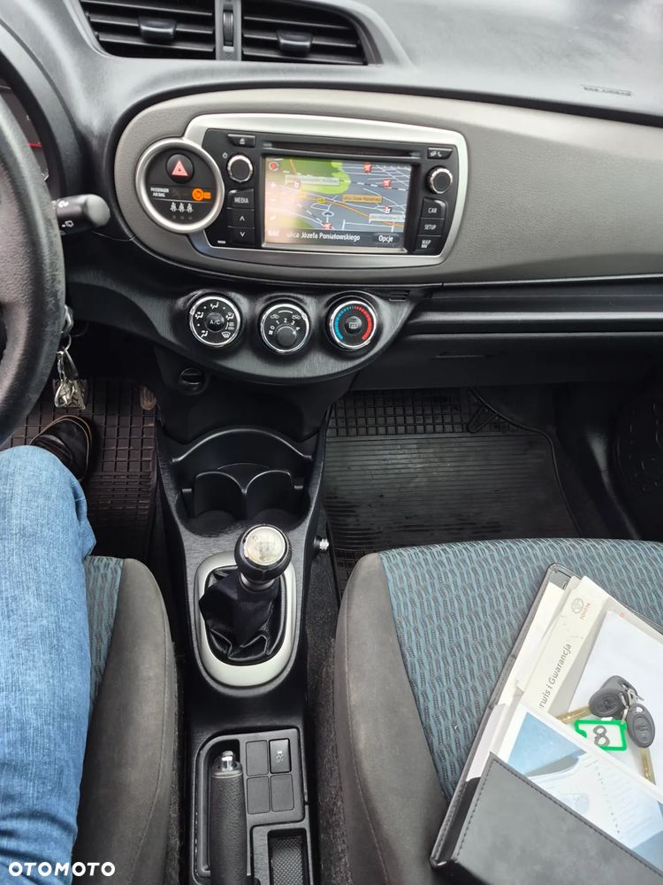 Toyota Yaris 1.33 Premium - 13