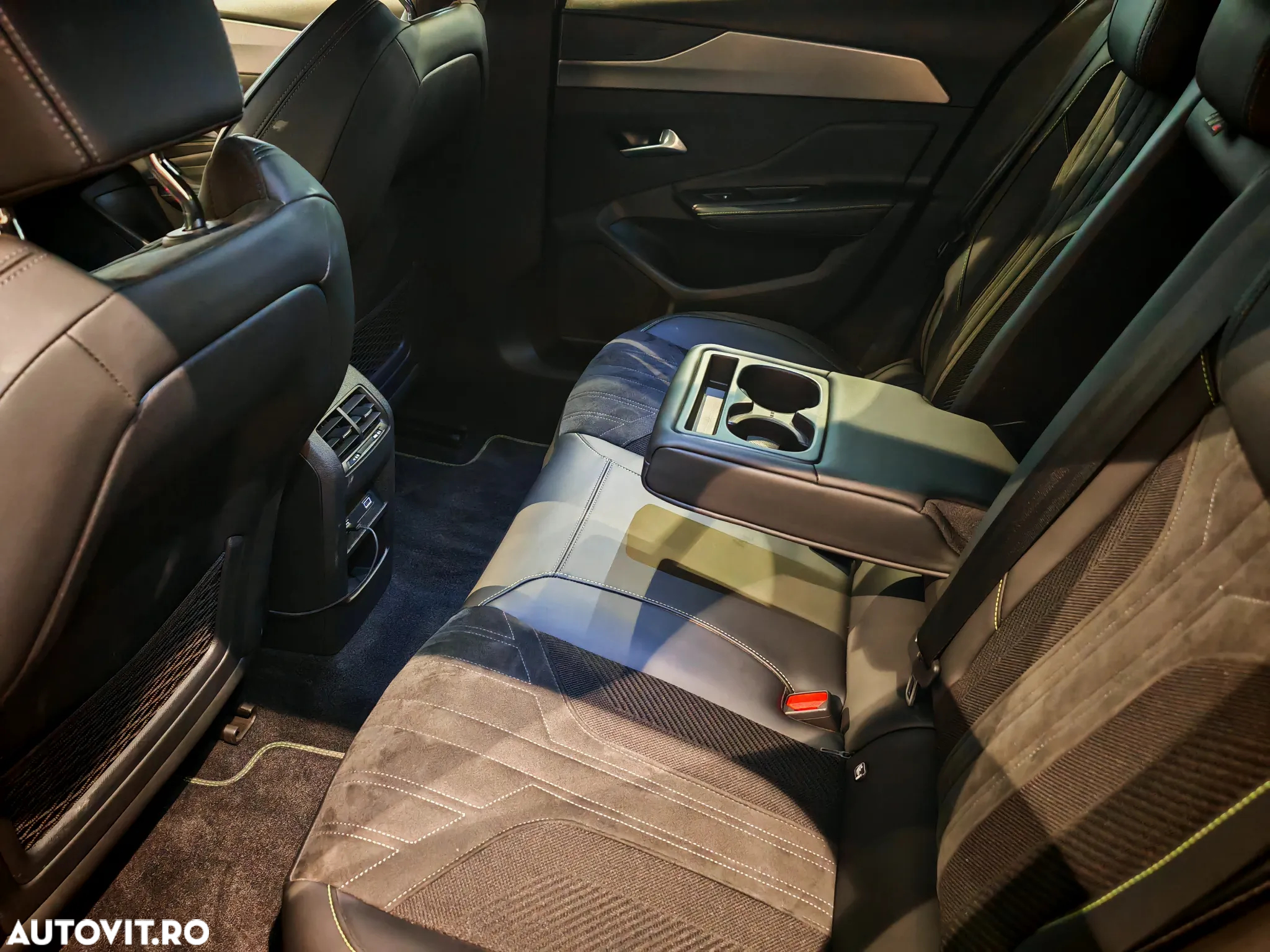 Peugeot 308 1.2L PureTech 130 S&S EAT8 GT - 11