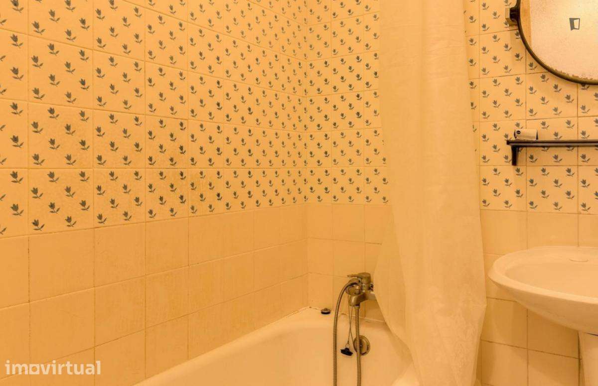 Quarto - localizado em Estrela Lisbon - Grande imagem: 4/11