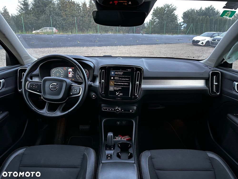 Volvo XC 40 T4 AWD Geartronic Momentum Pro - 19