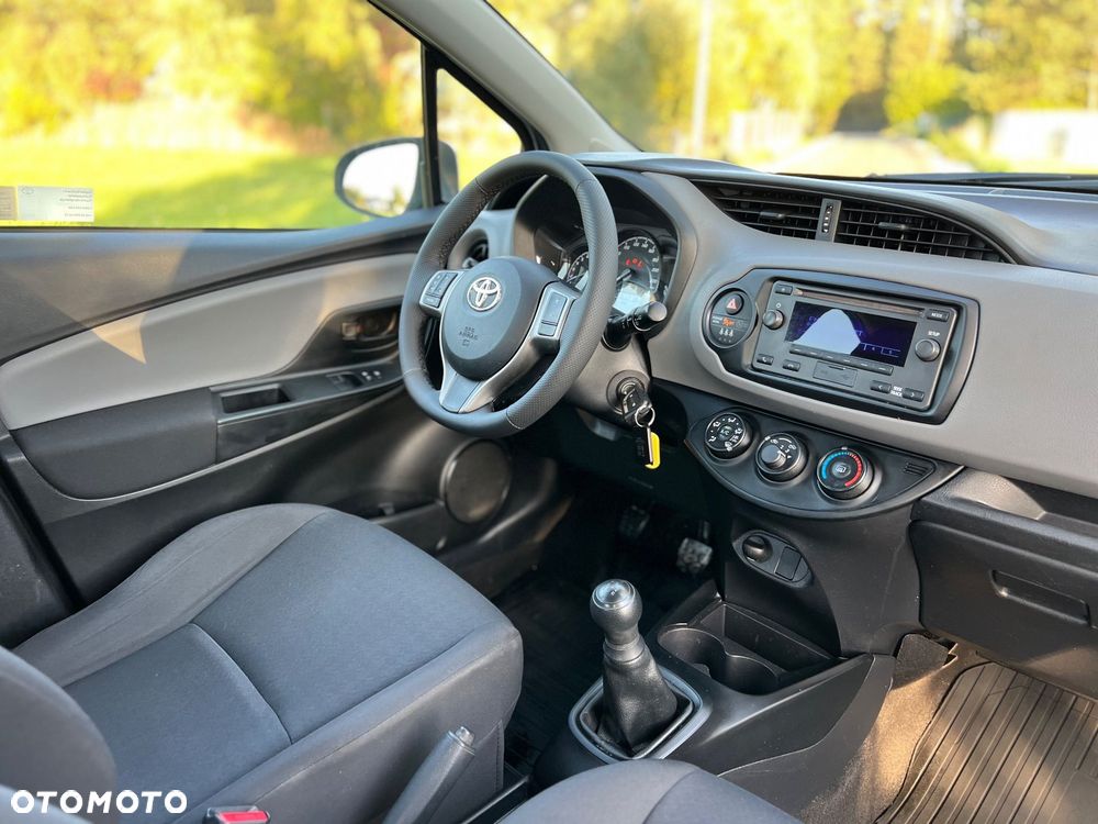 Toyota Yaris - 24