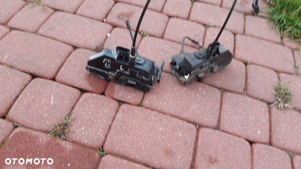 Megane II CC zamek drzwi 4PIN