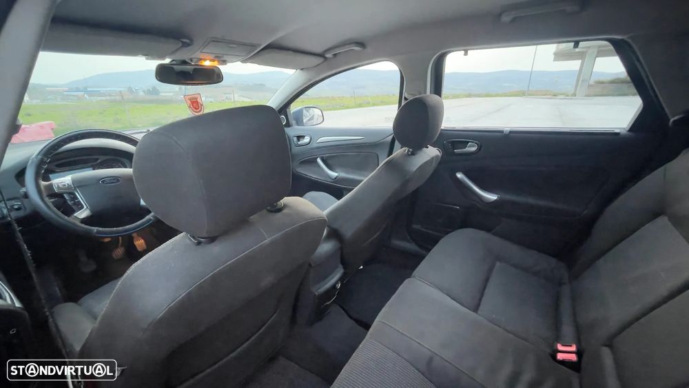 Ford Mondeo SW 1.8 TDCi Titanium - 10