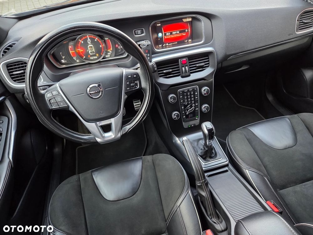 Volvo V40 D3 Drive-E R-Design Momentum - 23