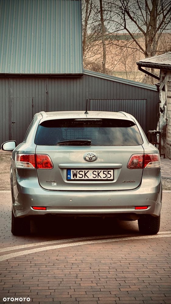 Toyota Avensis 2.0 D-4D Sol plus - 3