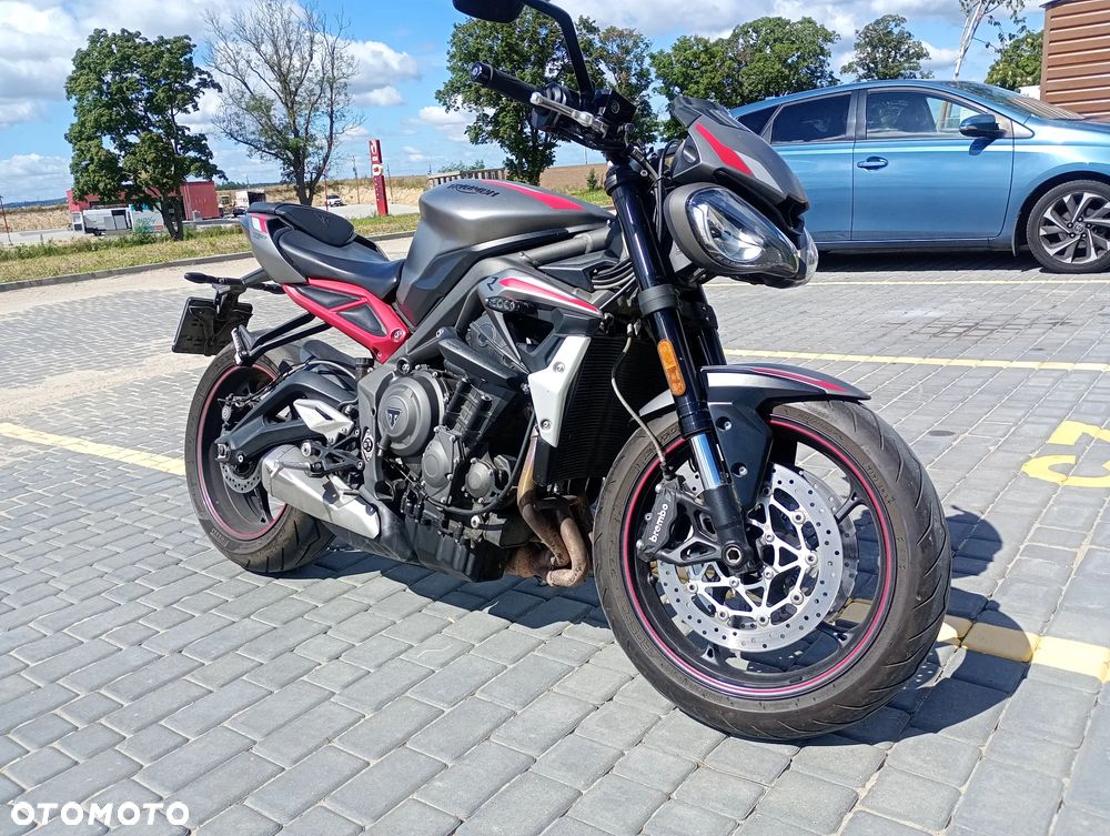 Triumph Street Triple - 7