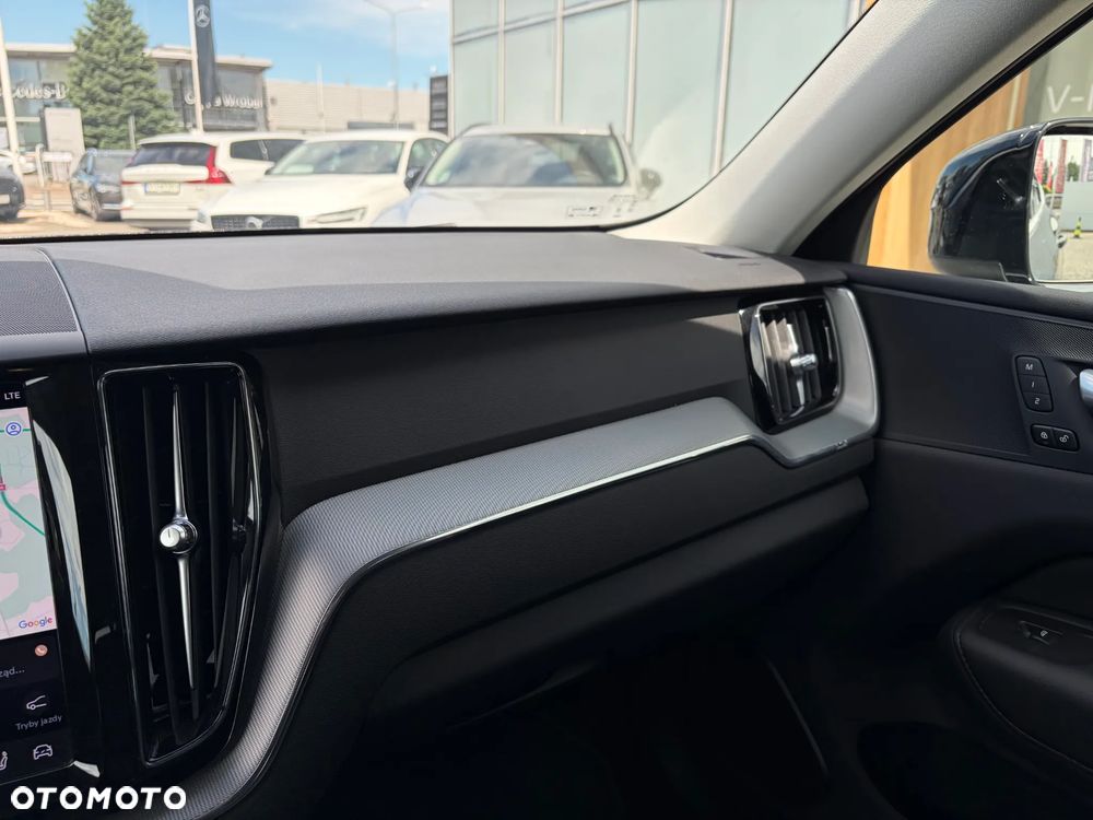 Volvo XC 60 B4 B Plus Bright - 13