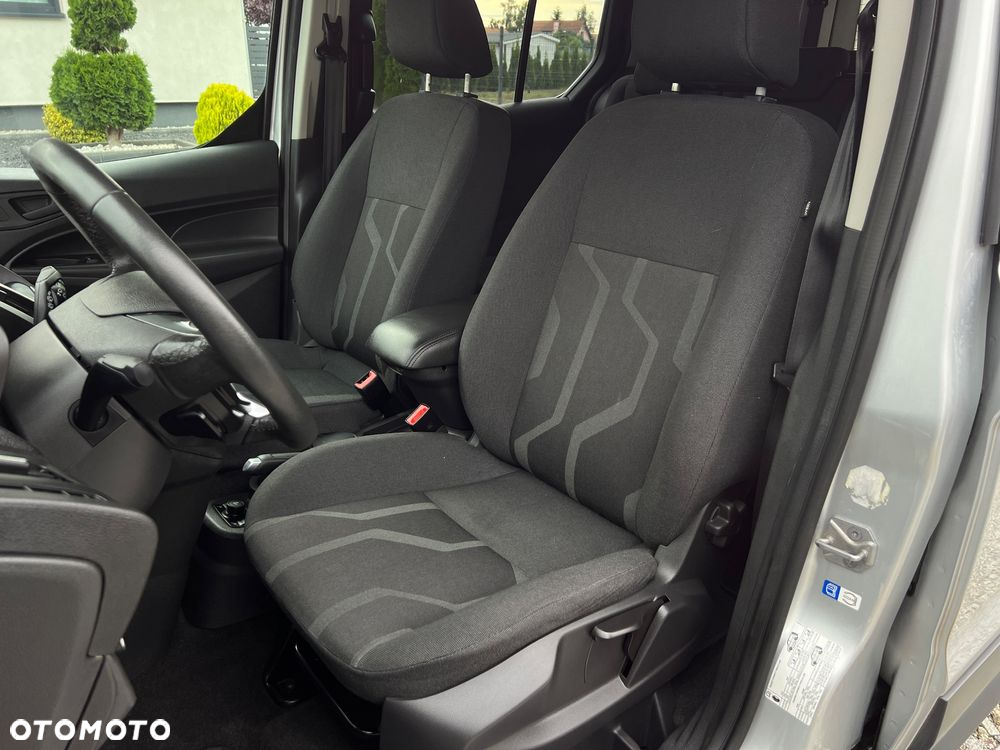 Ford Tourneo Connect Grand - 19