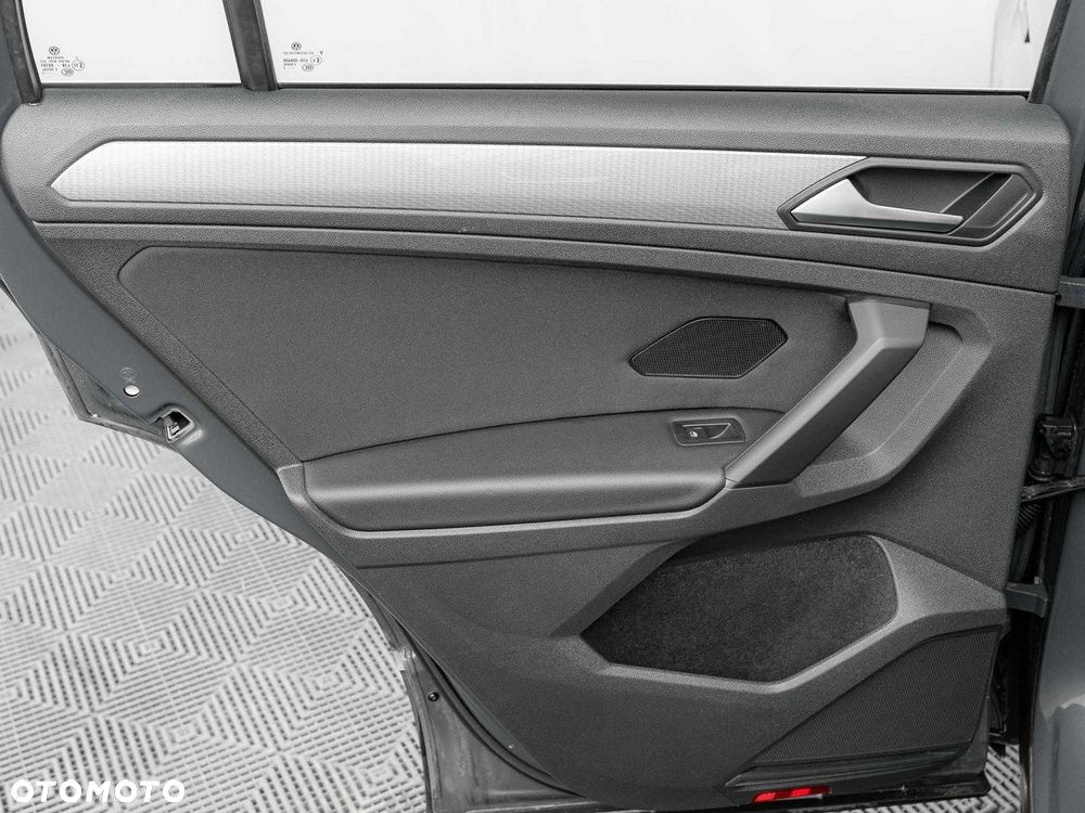 Volkswagen Tiguan - 22