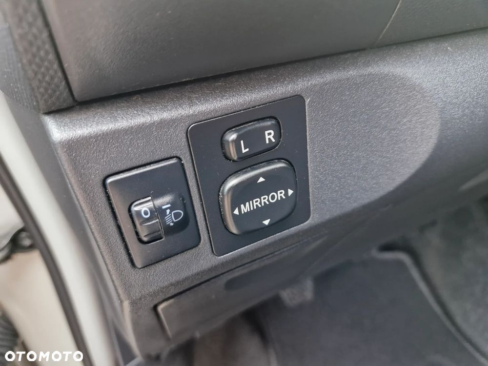 Toyota Yaris 1.33 VVT-i Cool+ - 12