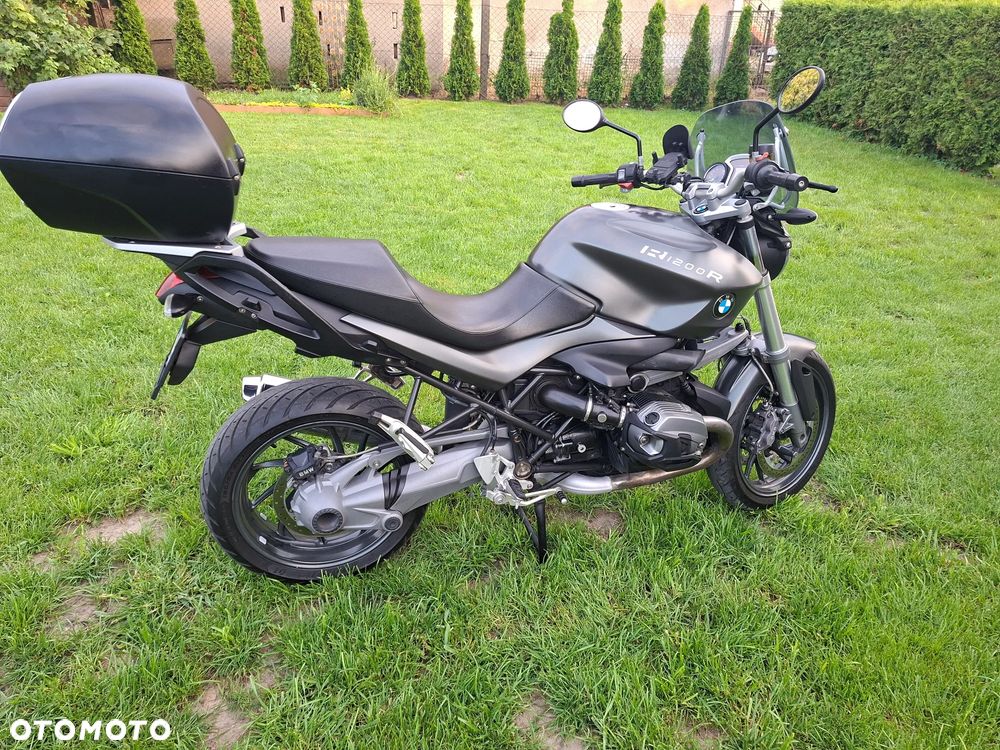 BMW R - 1
