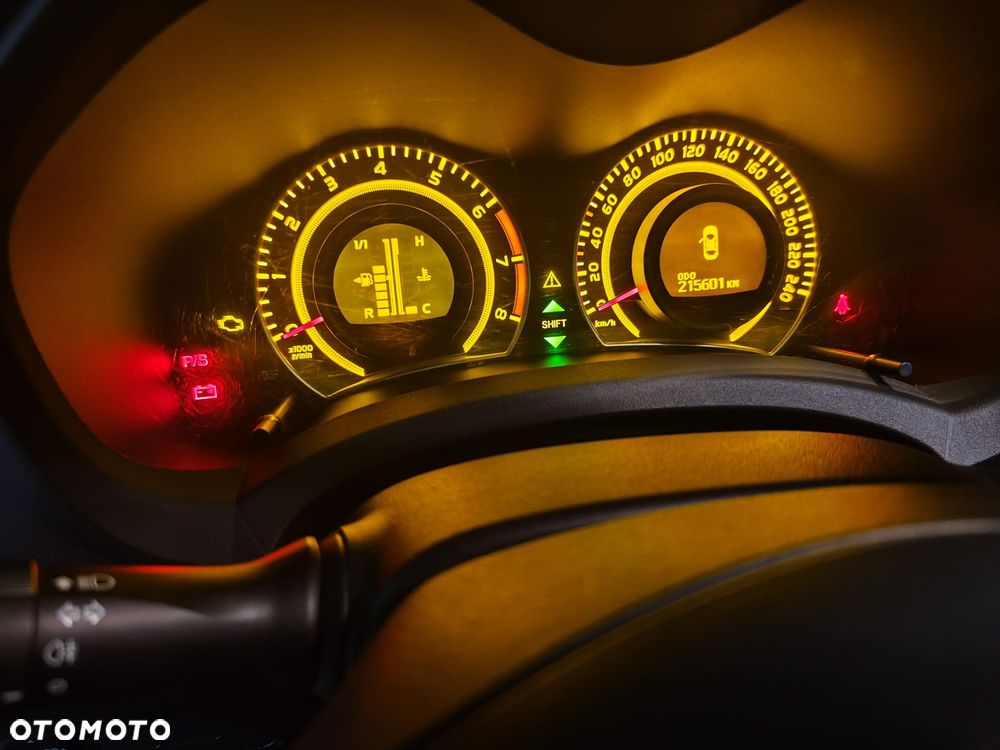 Toyota Auris 1.33 VVT-i Terra - 6