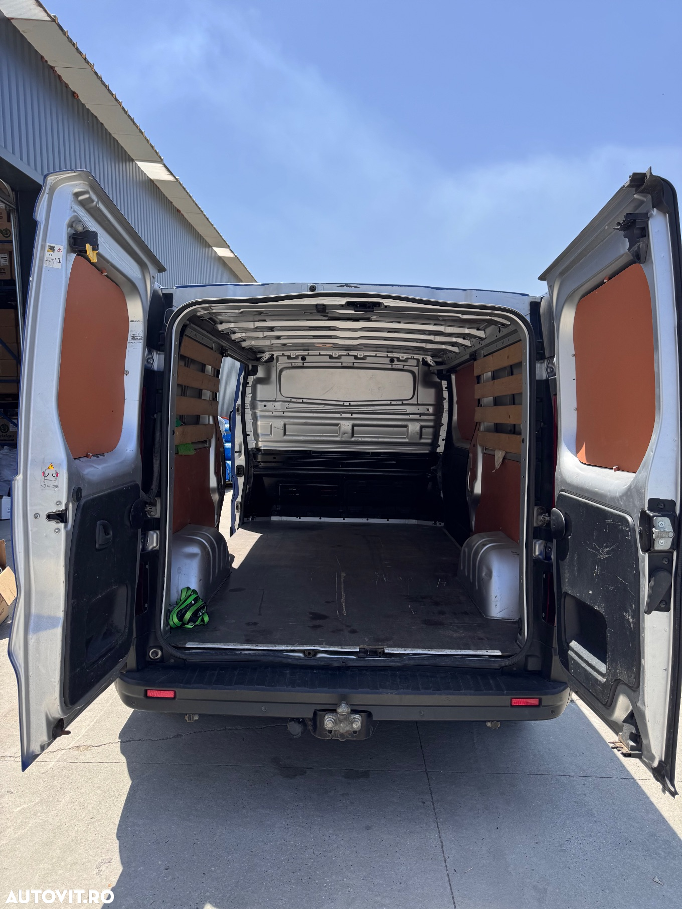Renault Trafic - 8