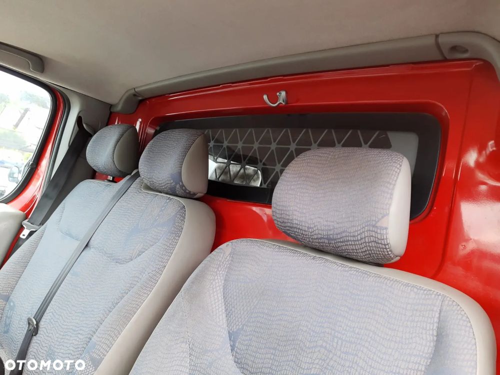 Opel Vivaro - 8