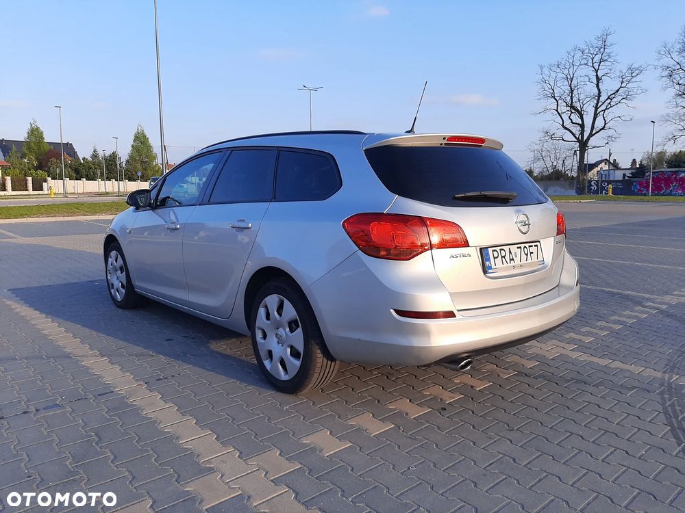 Opel Astra - 10