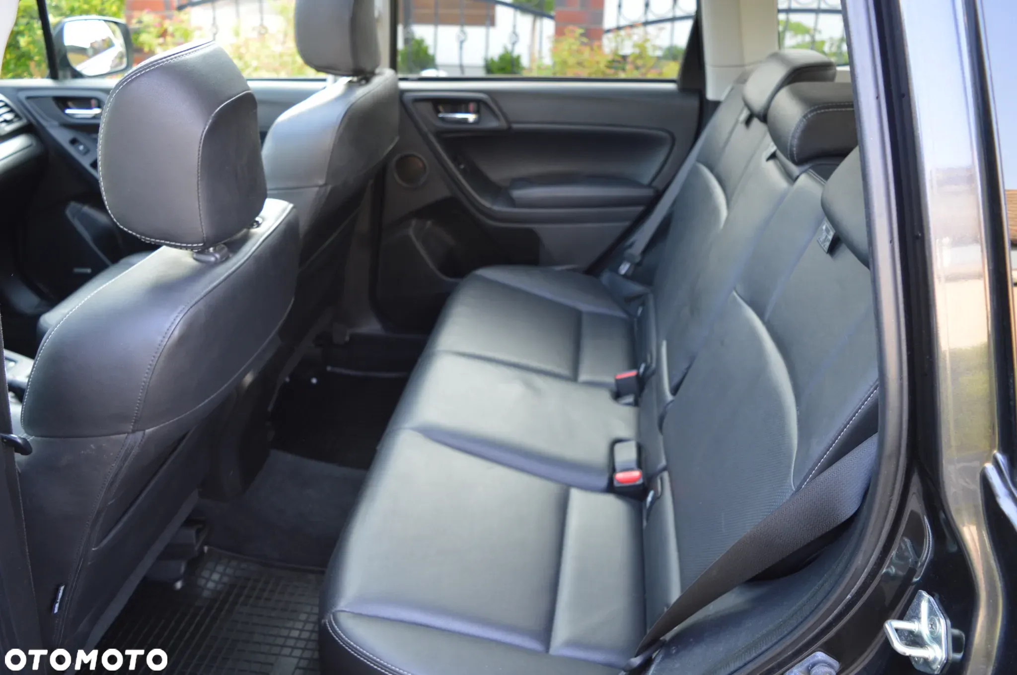 Subaru Forester 2.0XT Platinum Lineartronic - 16